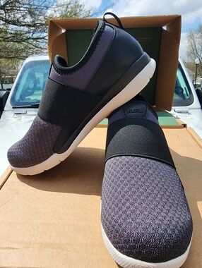 Kuru The Ellie Gray And Black Slip-On Sneakers! Discontinued! Support!